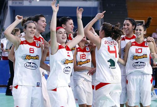  Spain qualify for the semi-final ©  Ciamillo-Castoria  