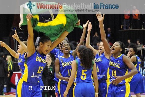 Brazil U19 - celebrate winning third place match at 2011 U19 FIBA world Championship for women © FIBA Brazil