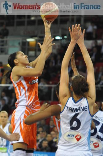 Candace Parker in full flight